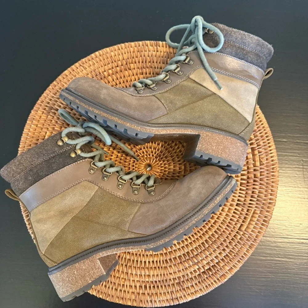 Element Lace-Up Boots in Brown and Tan size 8 wide - Picture 6 of 12